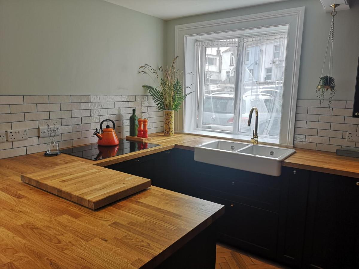 فيلا تيغنماوثفي Victorian Beach House With Parking المظهر الخارجي الصورة